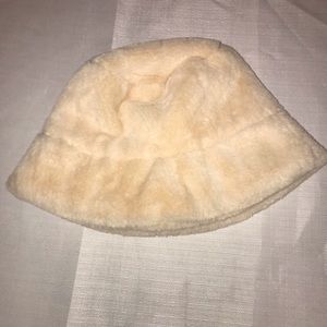 Stylish Fluffy Bucket Hat